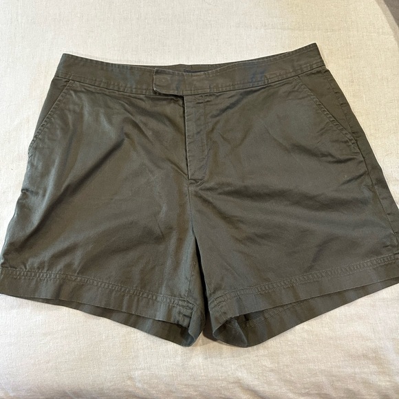 Banana Republic Dark Olive Women's shorts size 10 - Picture 1 of 7
